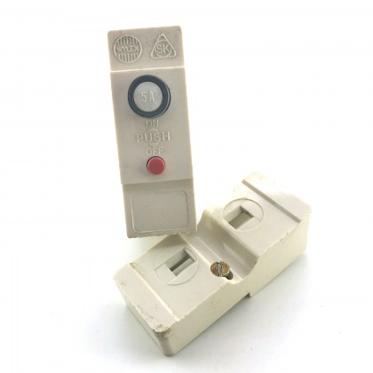 Wylex White Push Button Plug In 5A 5 Amp With Base Carrier MCB Circuit Breaker Type M1
